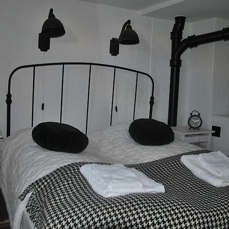 Dagmars Bed And Breakfast Motala Bagian luar foto